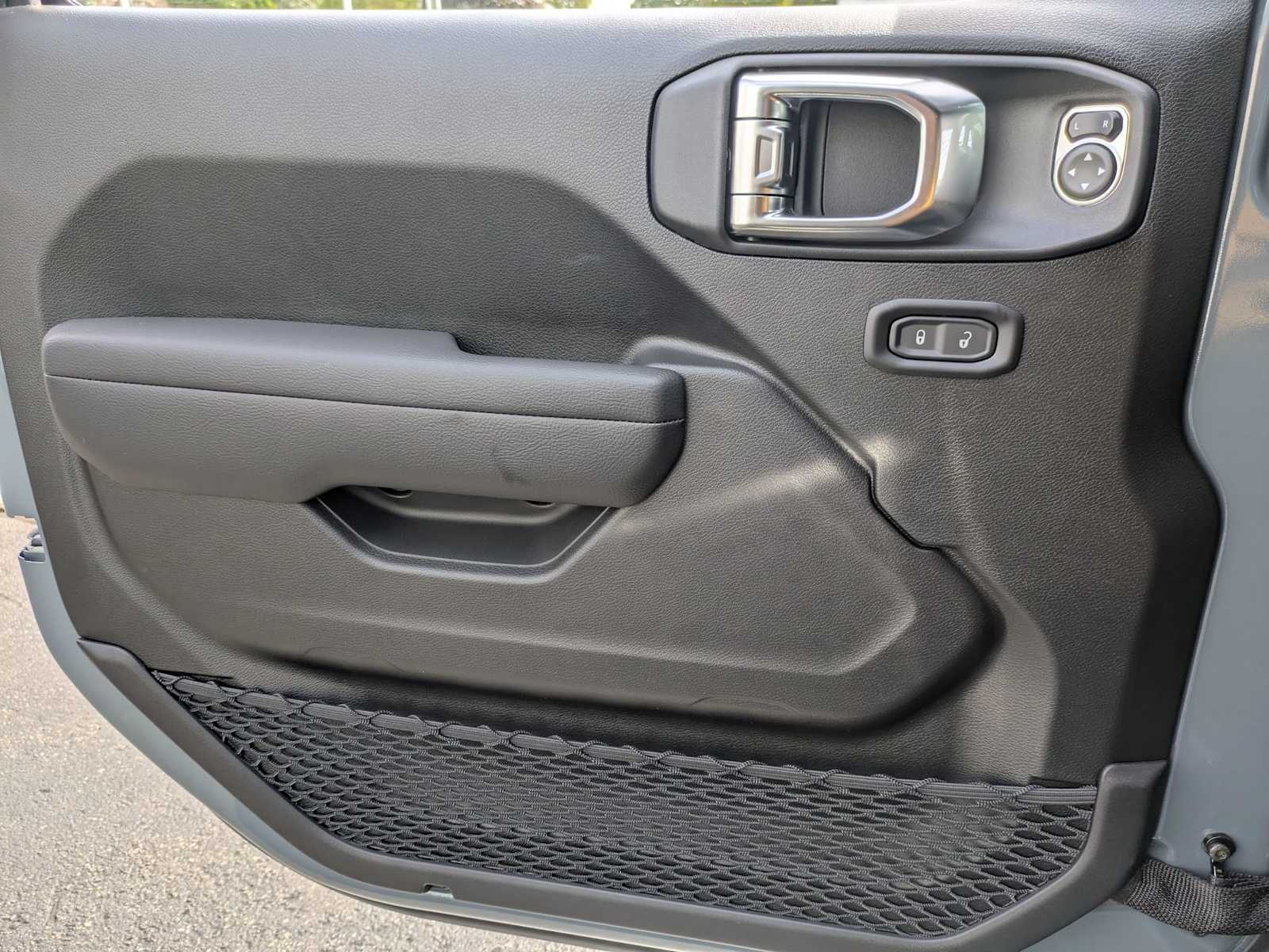 2025 Jeep Wrangler 4-Door Sport S - Photo 10