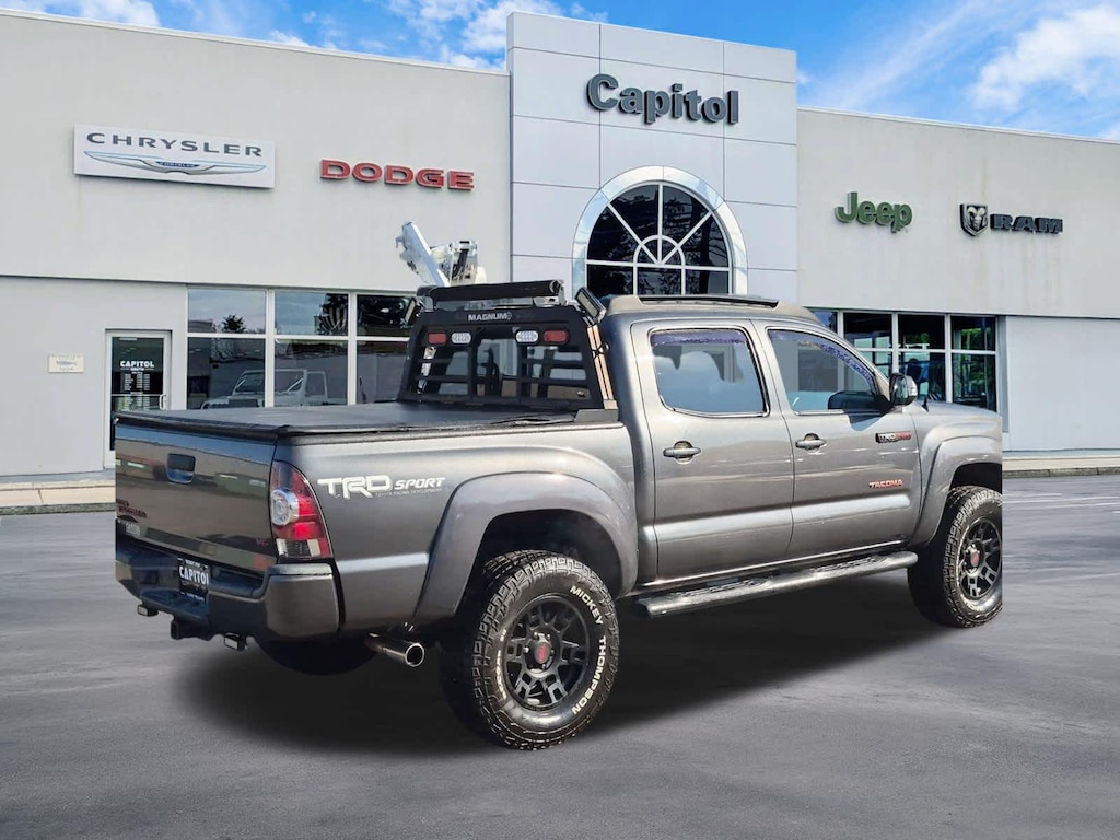 Used 2014 Toyota Tacoma 4WD Double Cab V6 AT Truck