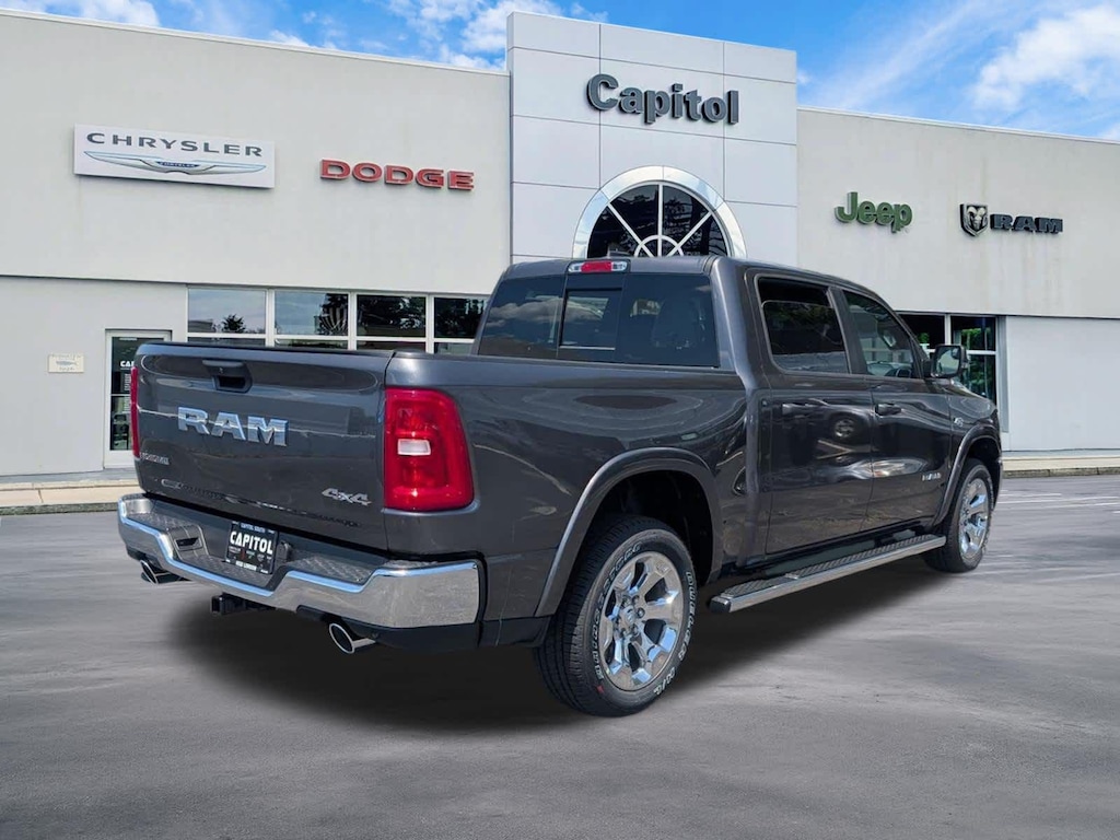 New 2026 Ram 1500 BIG HORN CREW CAB 4X4 5'7 BOX Pickup