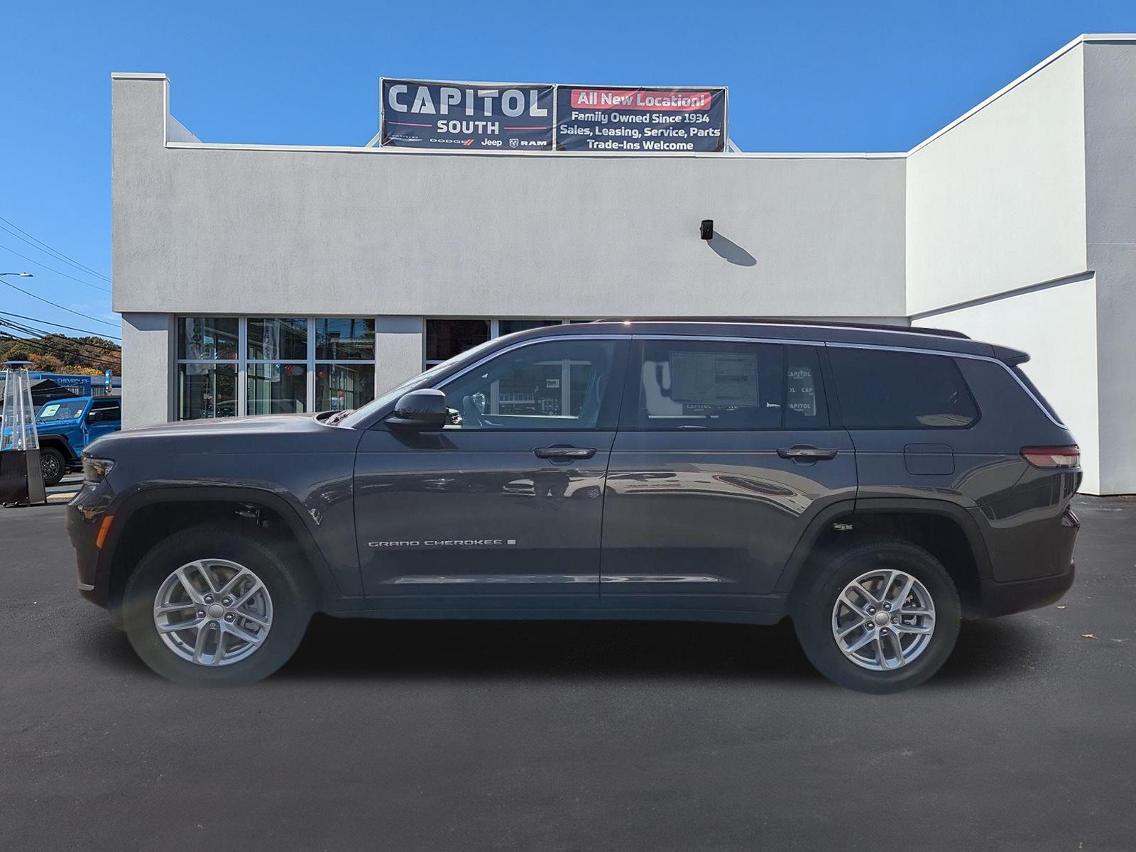 2025 Jeep Grand Cherokee Laredo X photo 2