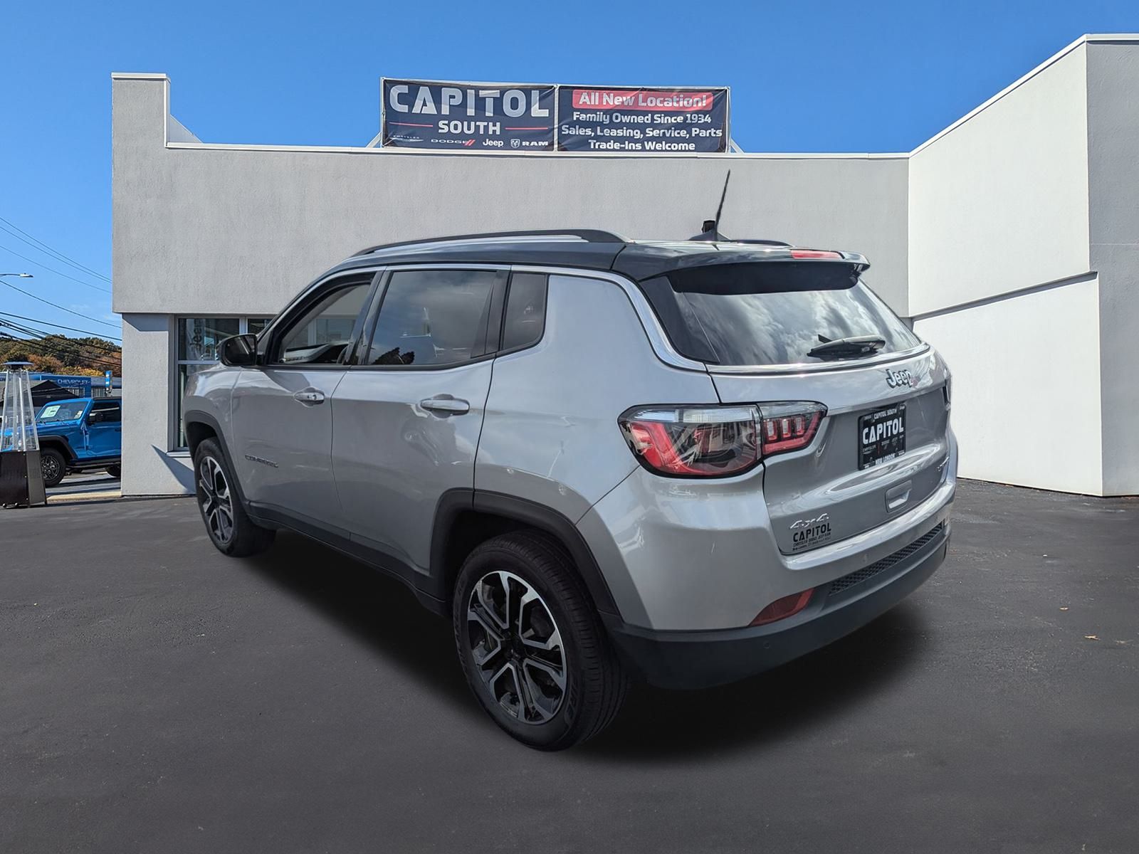 2022 Jeep Compass Limited photo 2