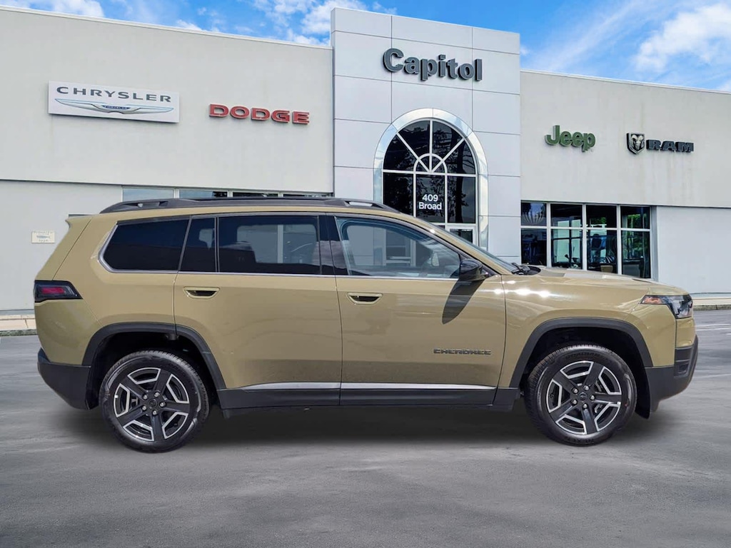 New 2026 Jeep Cherokee Laredo Sport Utility