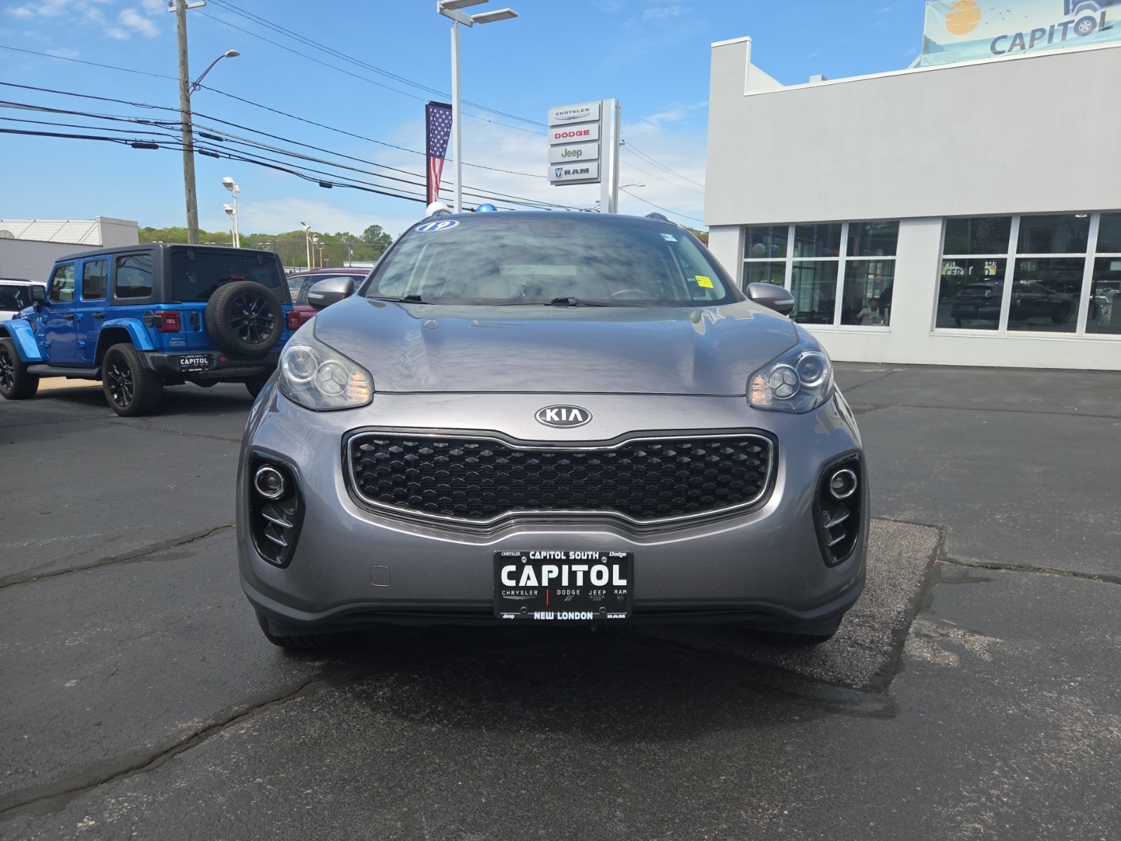 Used 2019 Kia Sportage EX with VIN KNDPNCAC7K7495690 for sale in New London, CT