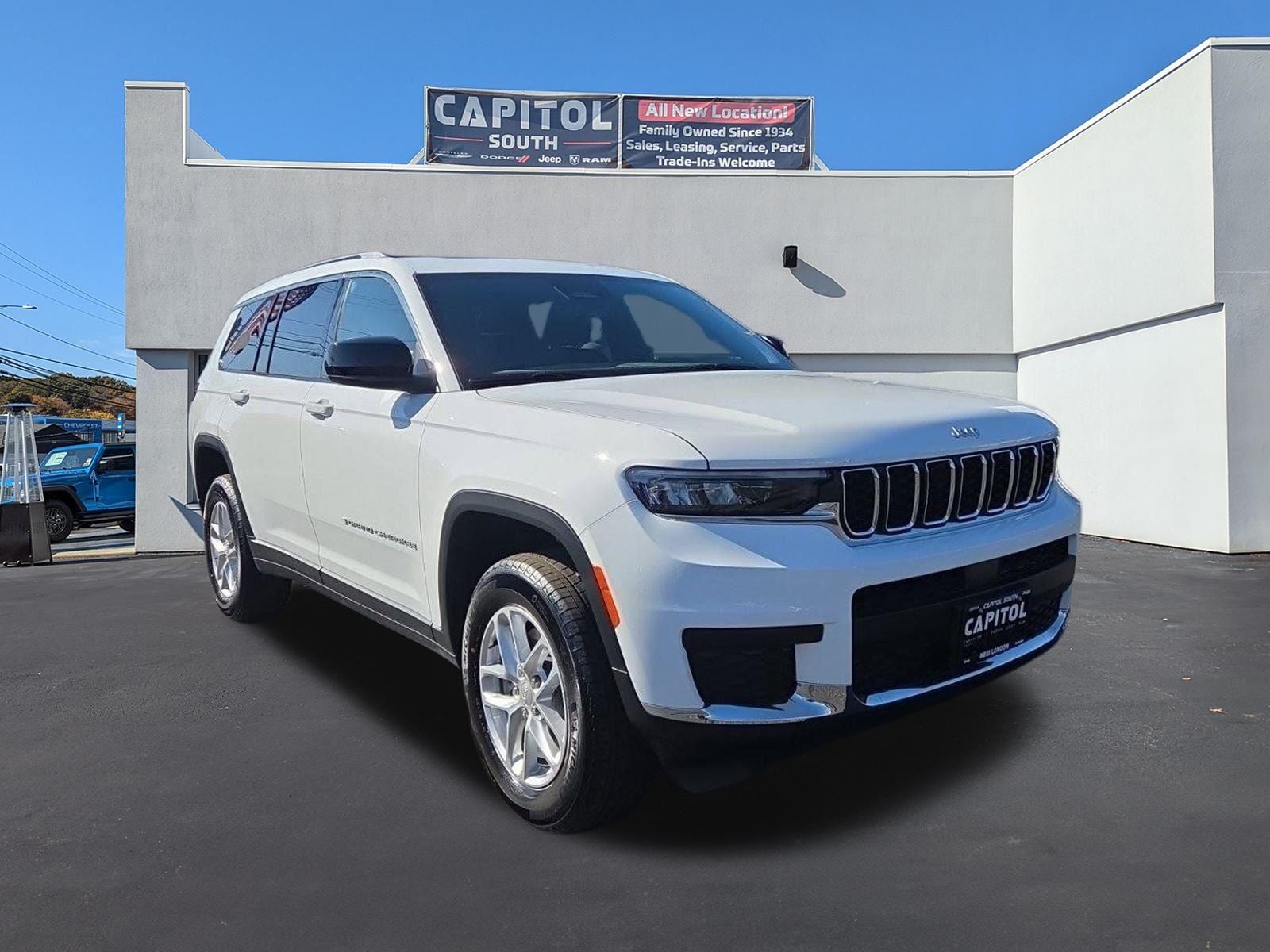 2025 Jeep Grand Cherokee L LAREDO X 4X4