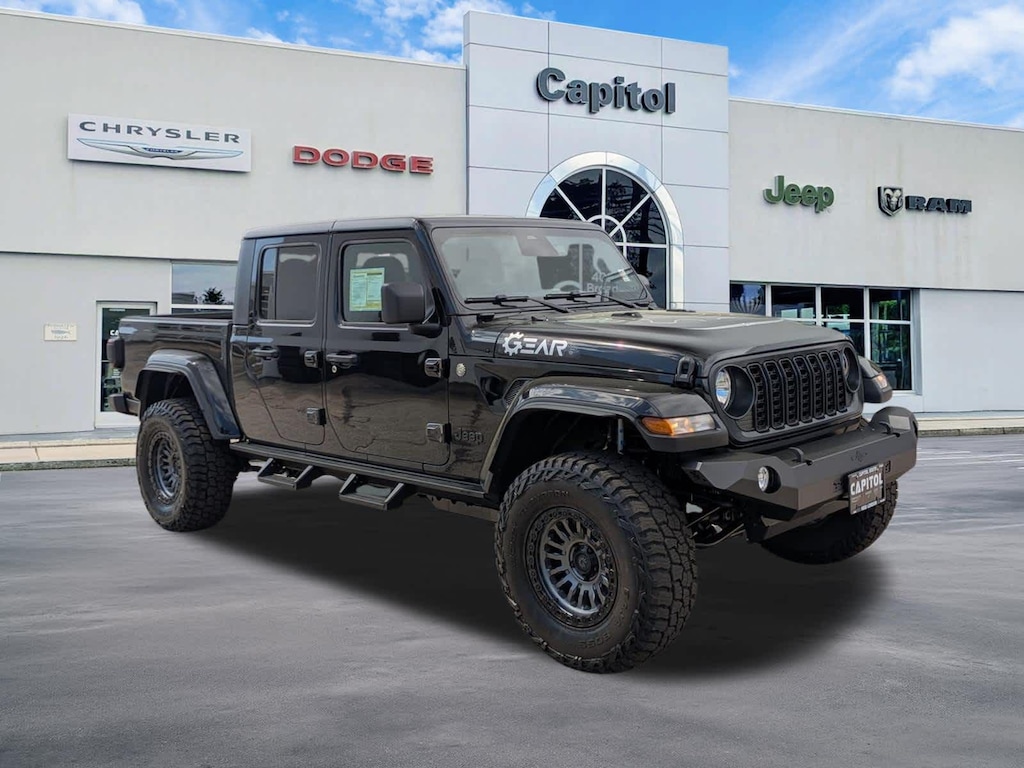 New 2026 Jeep Gladiator Sport S Pickup