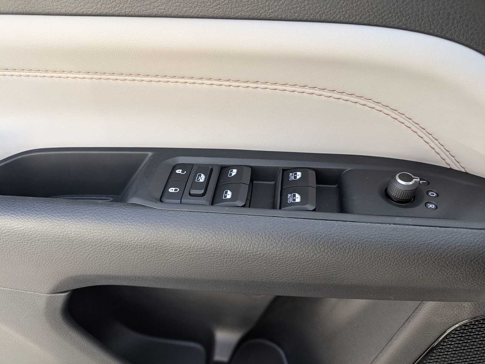 2025 Jeep Compass Limited - Photo 9