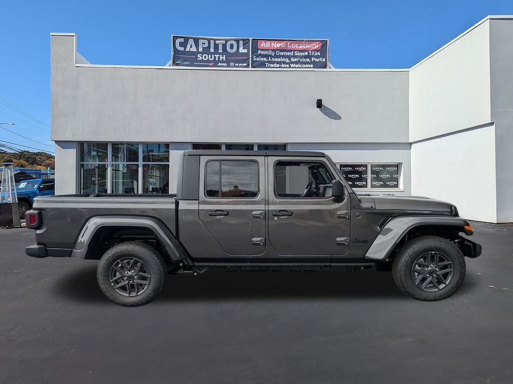 New 2025 Jeep Gladiator Sport S Pickup