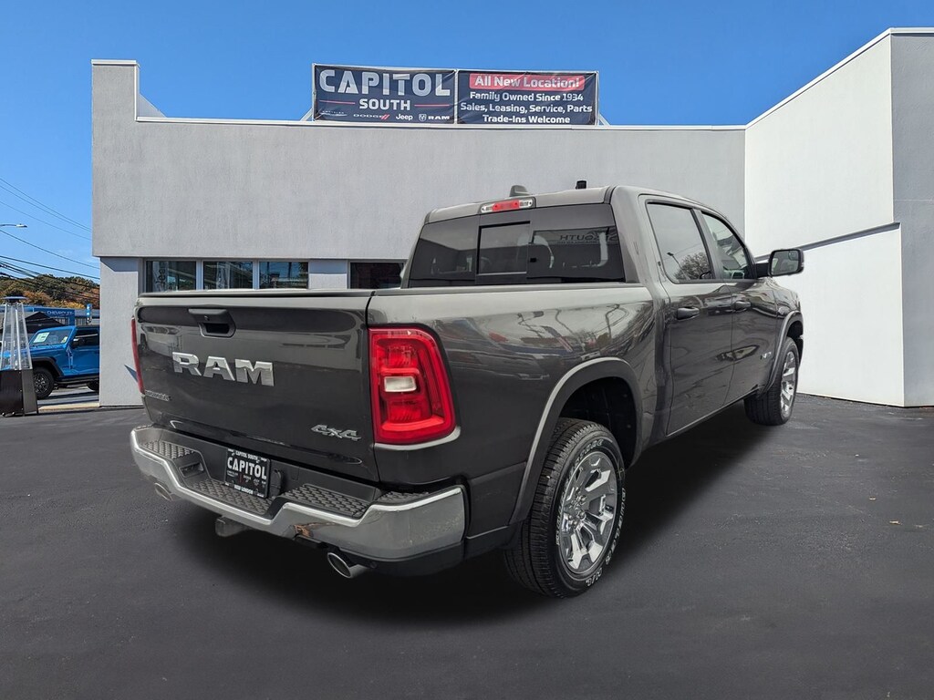 New 2026 Ram 1500 BIG HORN CREW CAB 4X4 5'7 BOX Pickup