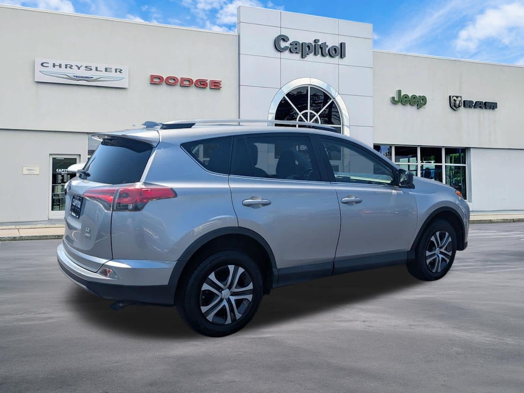 Used 2018 Toyota RAV4 LE SUV