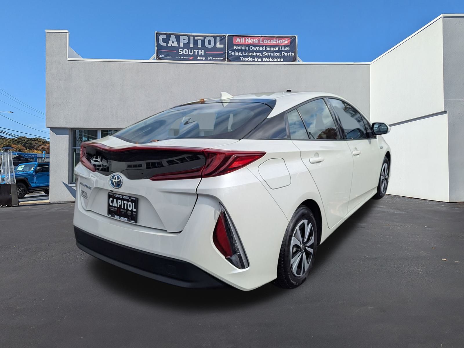 2017 Toyota Prius Prime photo 3