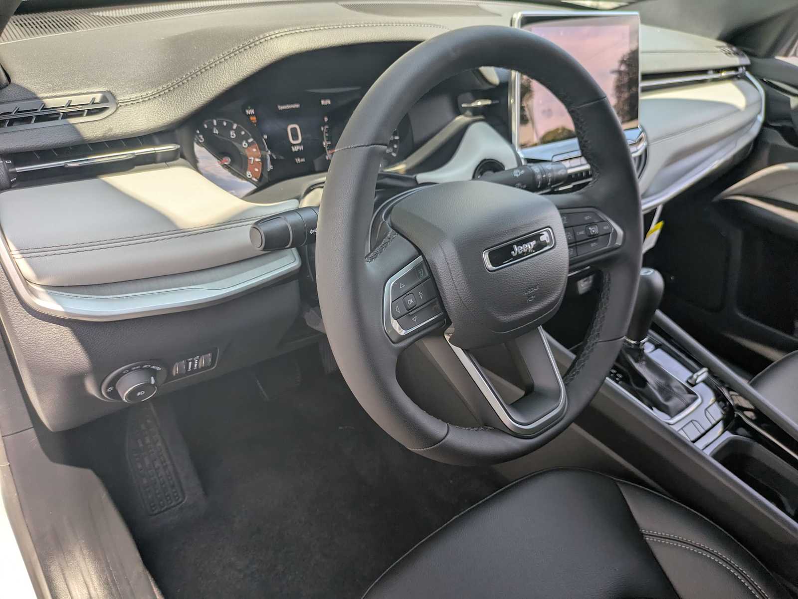 2025 Jeep Compass Limited - Photo 14