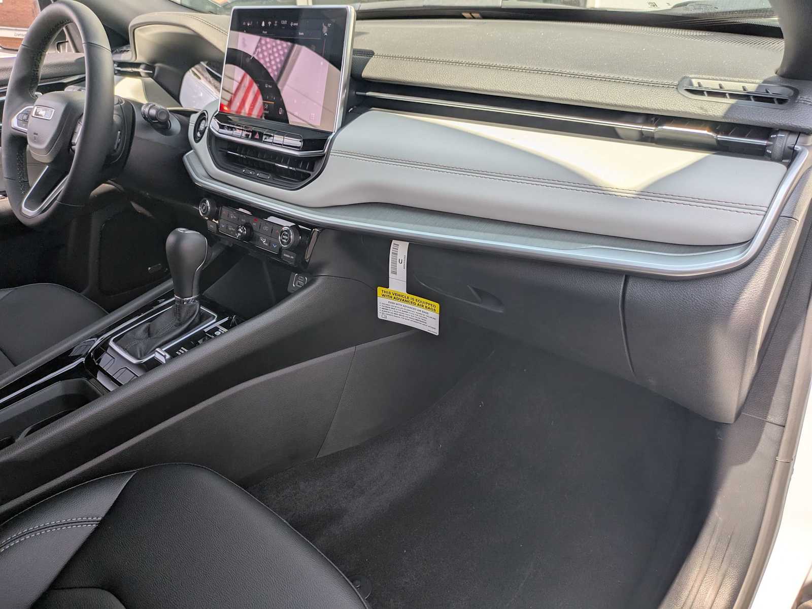 2025 Jeep Compass Limited - Photo 36