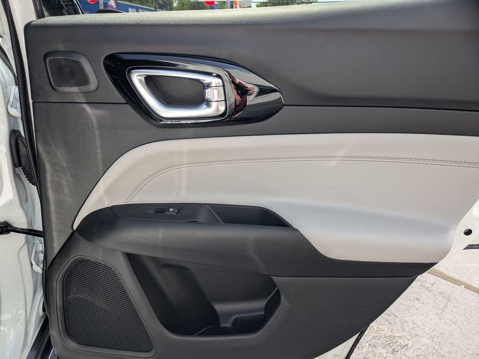 2025 Jeep Compass Limited - Photo 27