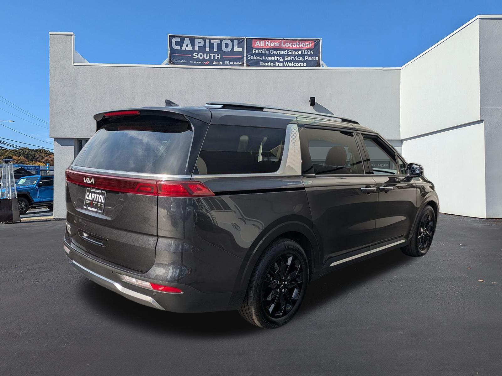 2024 Kia Carnival SX photo 3