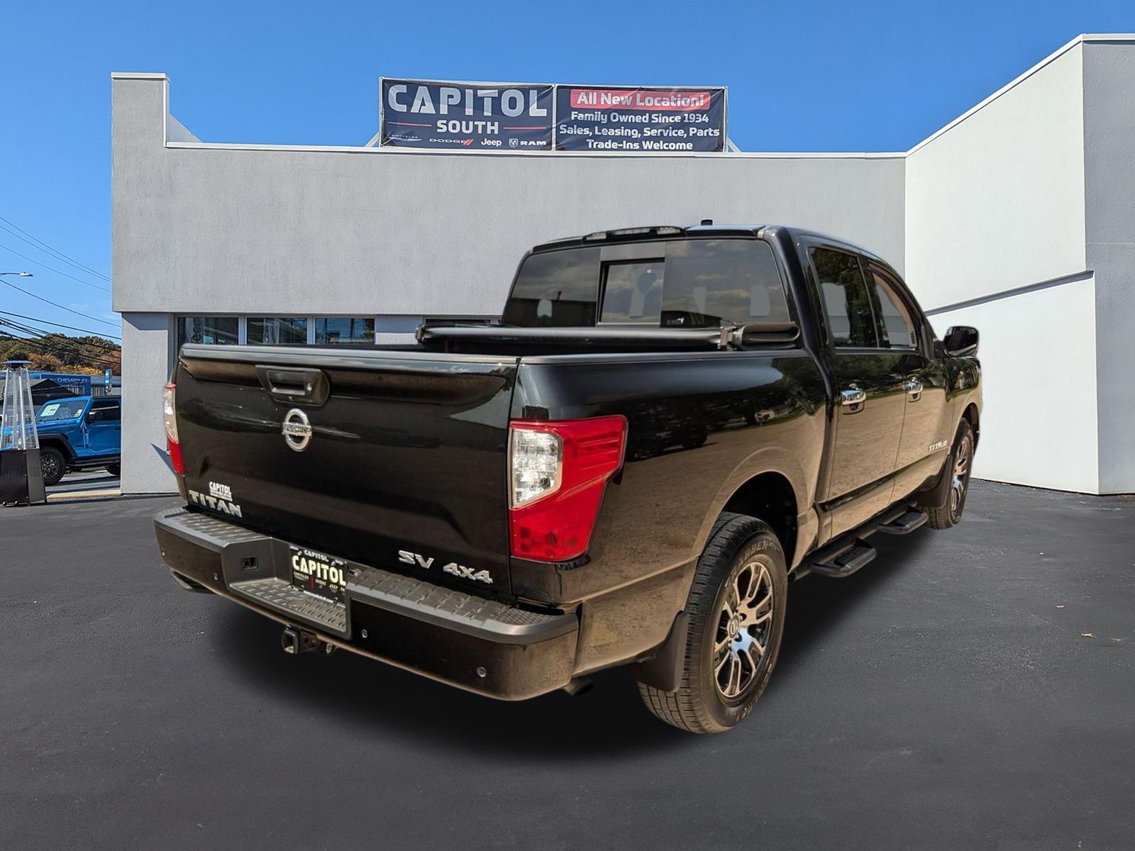 2021 Nissan Titan SV photo 2