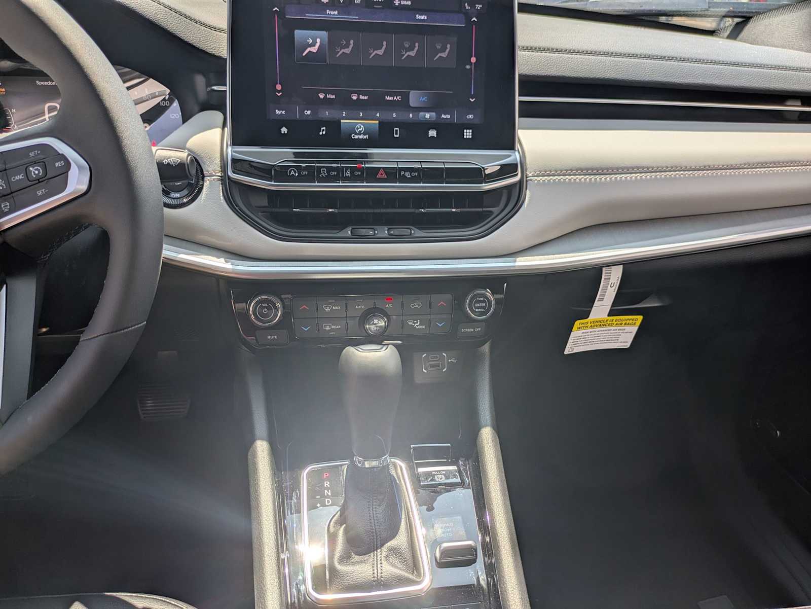 2025 Jeep Compass Limited - Photo 29