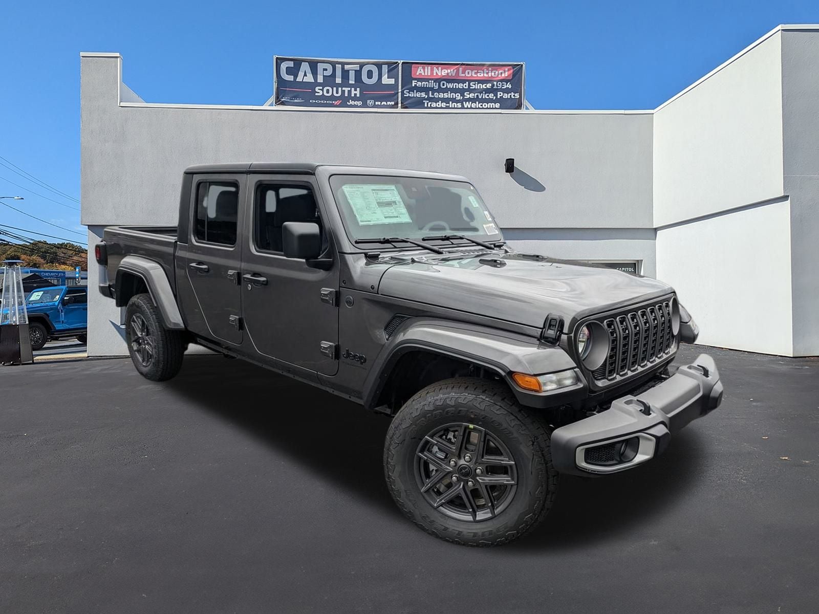 2025 Jeep Gladiator Sport S's photo