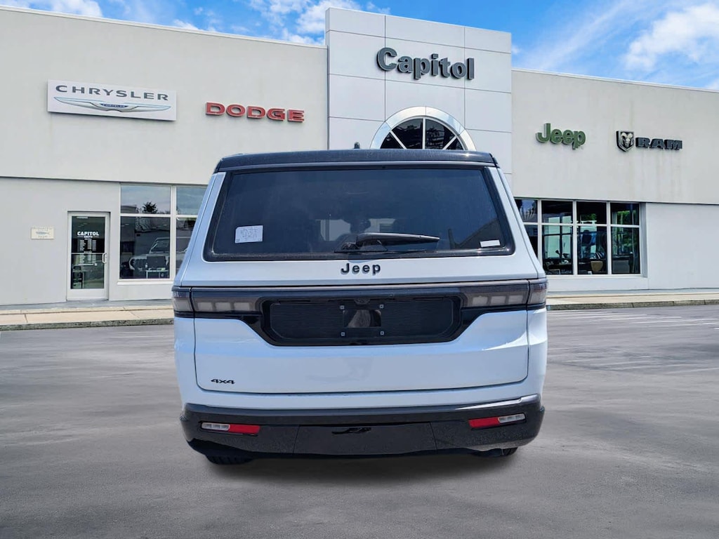 New 2026 Jeep Grand Wagoneer Summit Obsidian Sport Utility