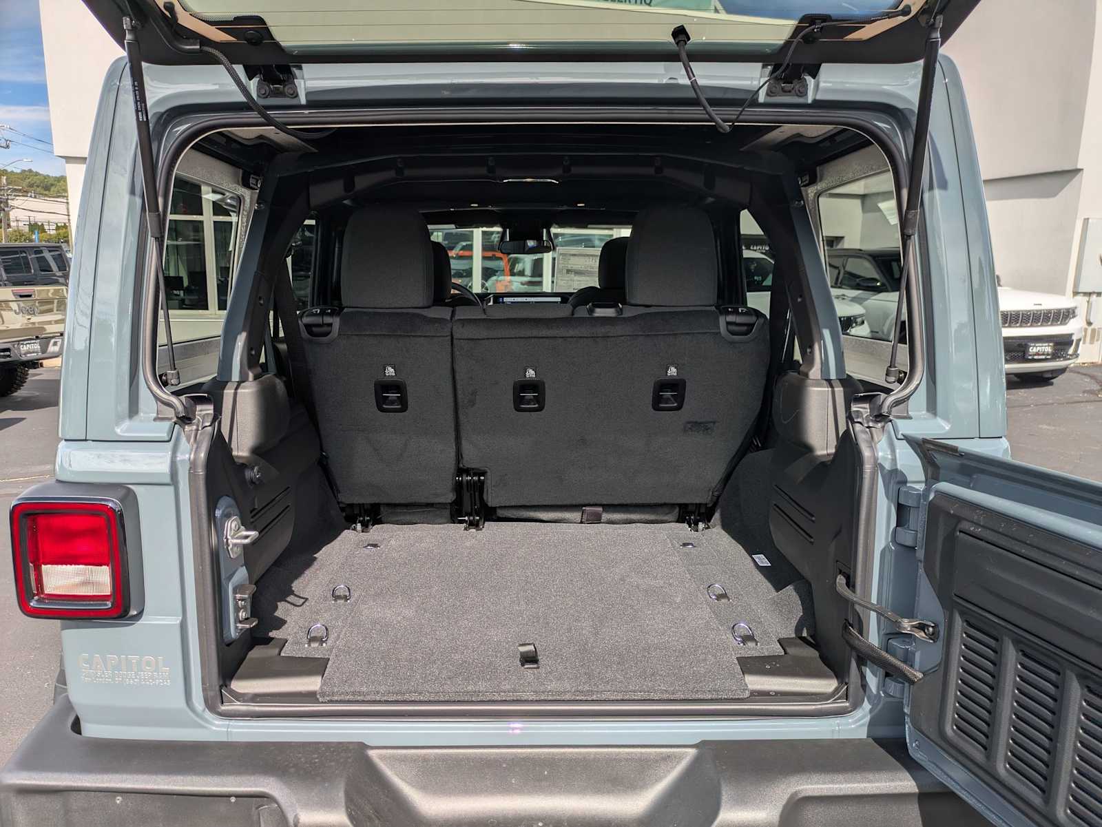 2025 Jeep Wrangler 4-Door Sport S - Photo 32