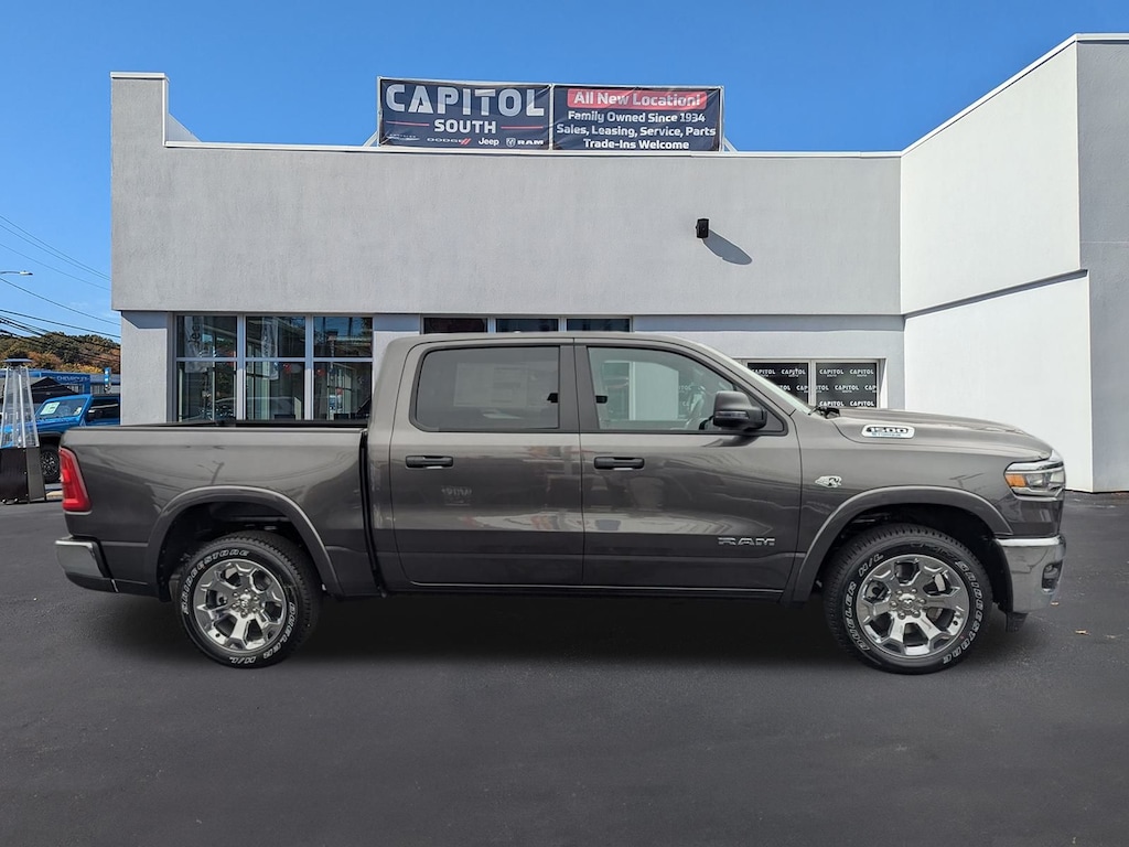 New 2026 Ram 1500 BIG HORN CREW CAB 4X4 5'7 BOX Pickup