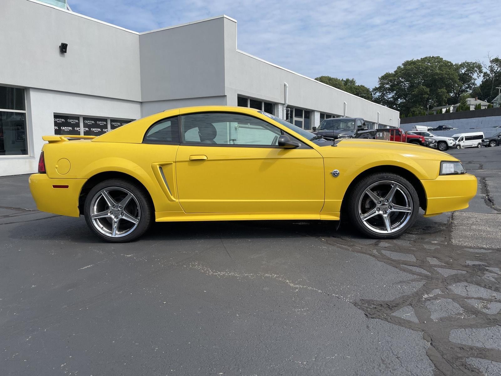 Used 2004 Ford Mustang Standard with VIN 1FAFP40674F202487 for sale in New London, CT