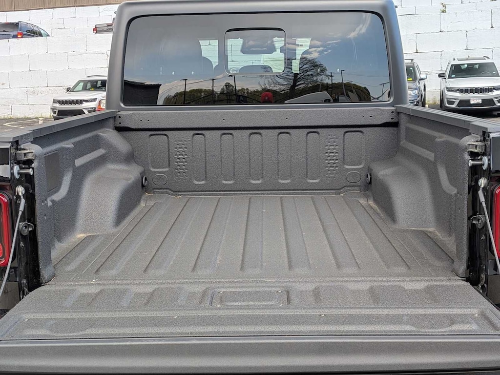 New 2026 Jeep Gladiator Sport S Pickup