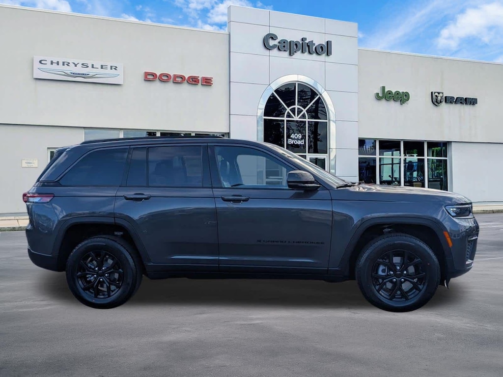 New 2026 Jeep Grand Cherokee Altitude Sport Utility