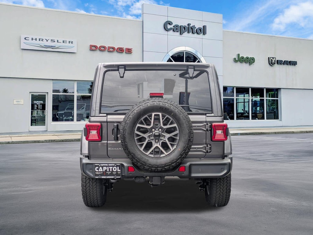 New 2026 Jeep Wrangler 4-DOOR SAHARA Sport Utility