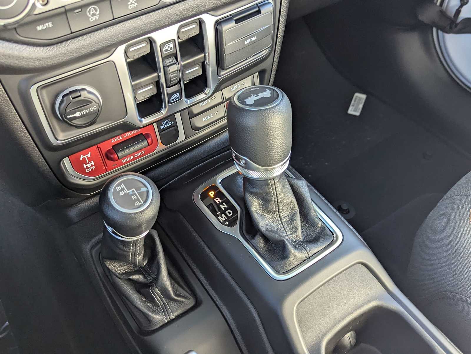 2026 Jeep Wrangler 4-Door Willys - Photo 17