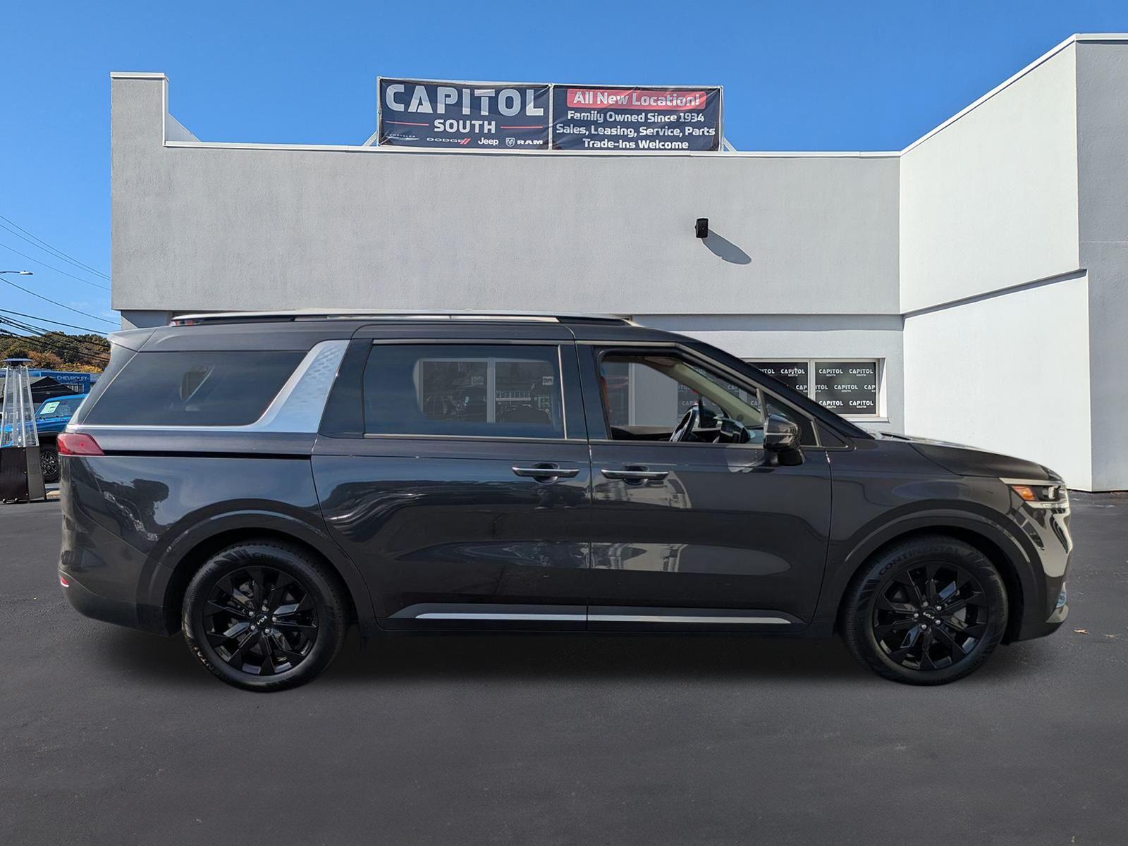 2024 Kia Carnival SX photo 2