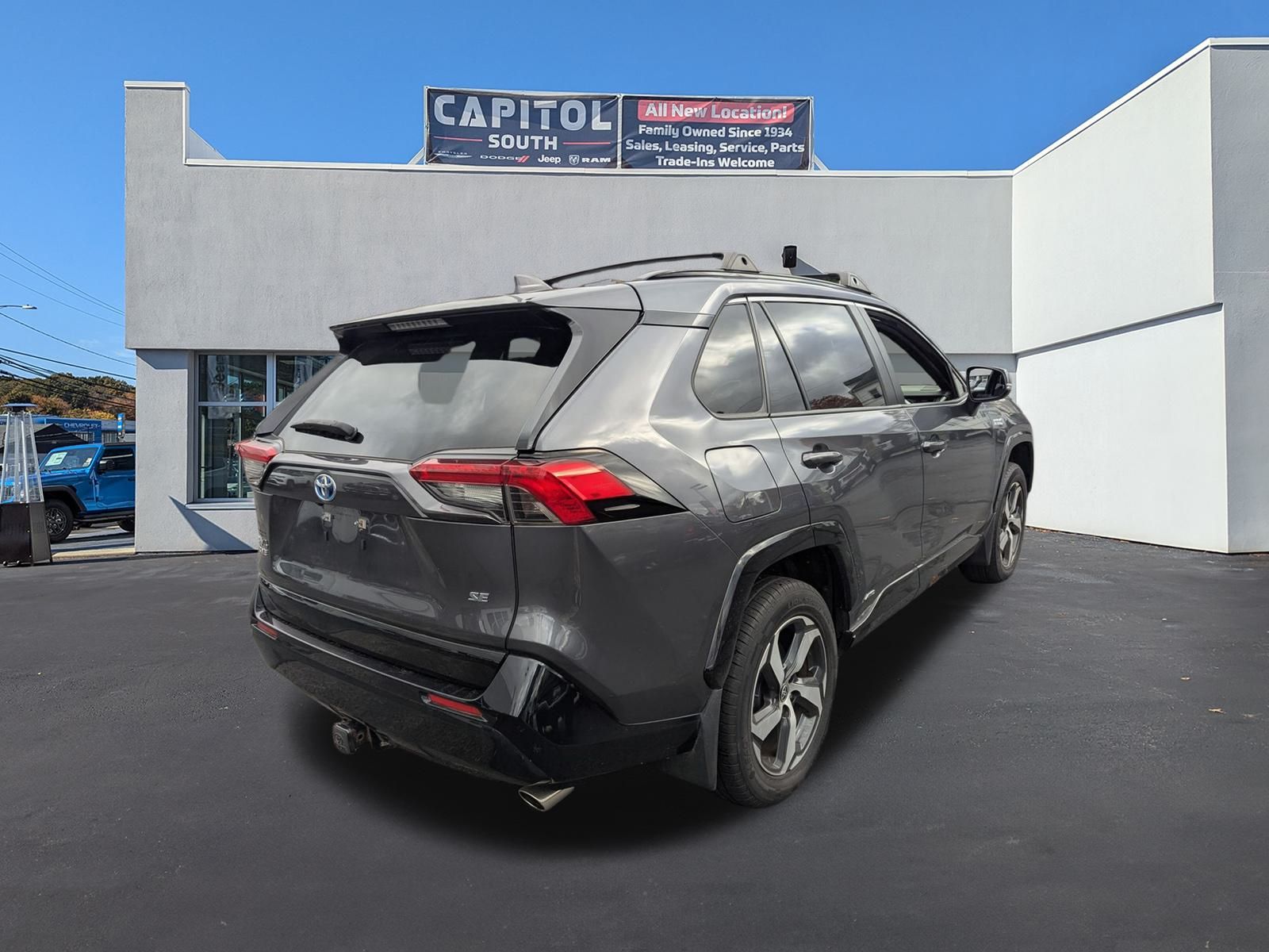 2021 Toyota RAV4 Prime XLE Premium photo 3