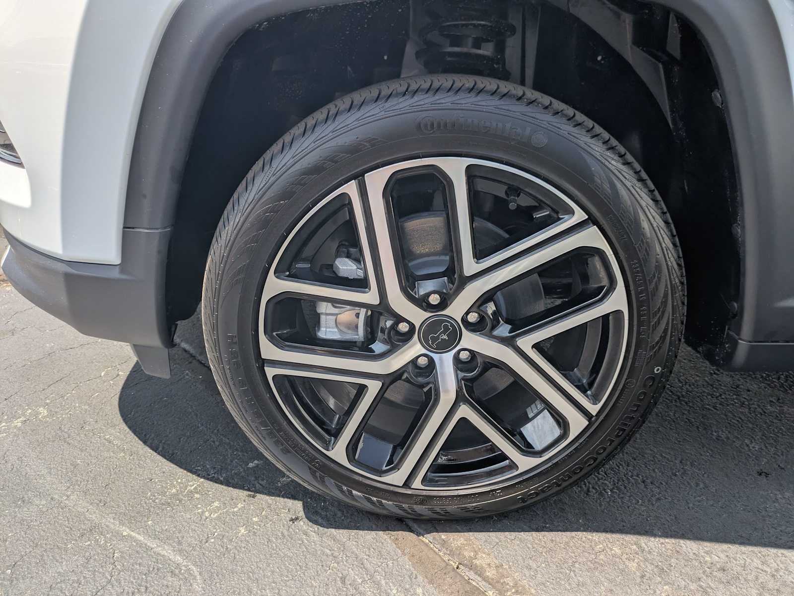 2025 Jeep Compass Limited - Photo 11