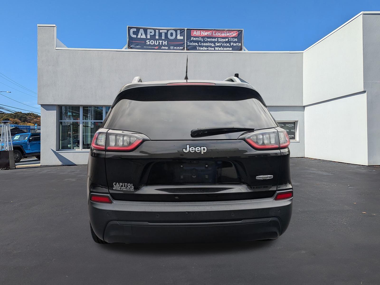 2021 Jeep Cherokee Latitude photo 3
