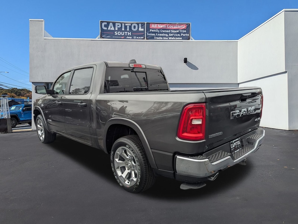 New 2026 Ram 1500 BIG HORN CREW CAB 4X4 5'7 BOX Pickup