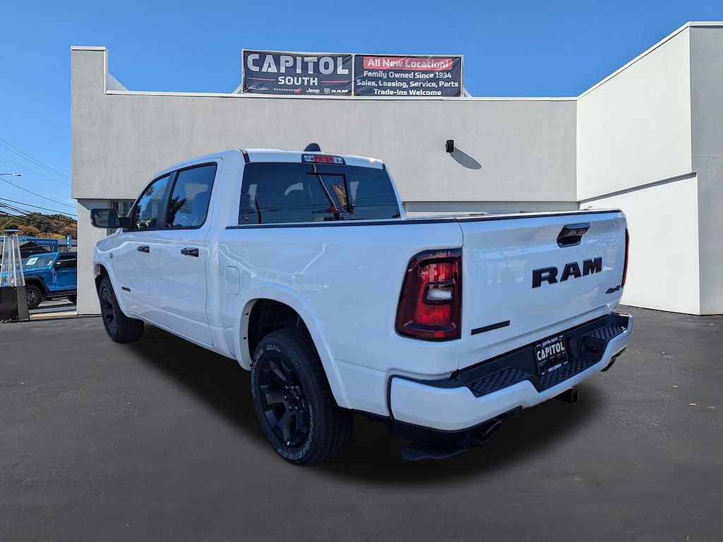 New 2026 Ram 1500 BIG HORN CREW CAB 4X4 5'7 BOX Pickup