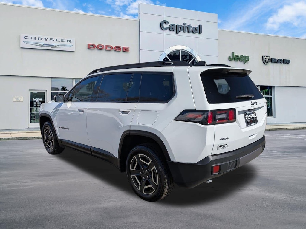 New 2026 Jeep Cherokee Laredo Sport Utility
