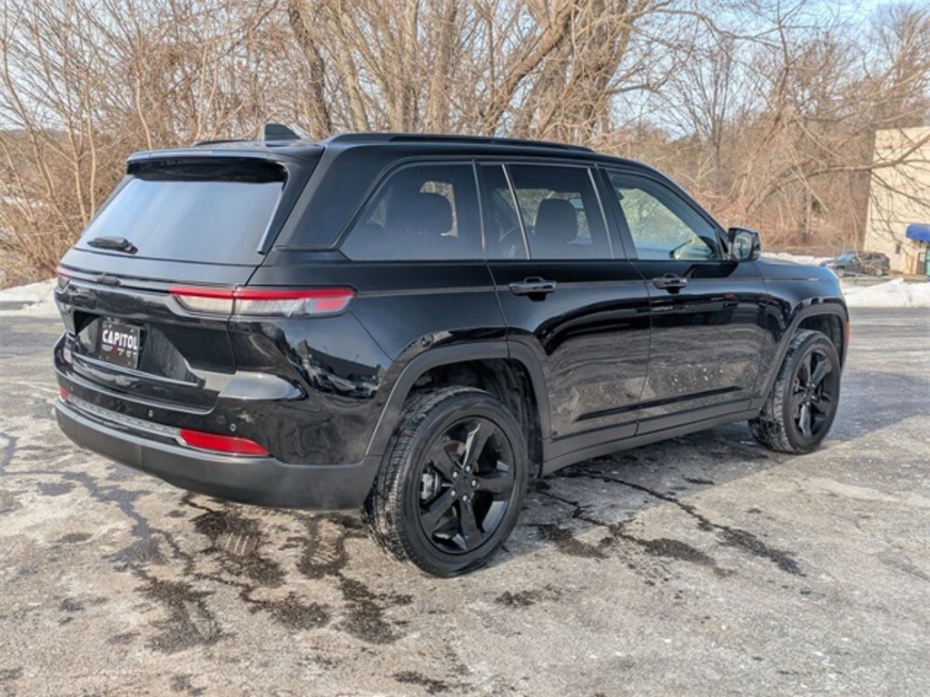 Used 2023 Jeep Grand Cherokee Altitude X SUV