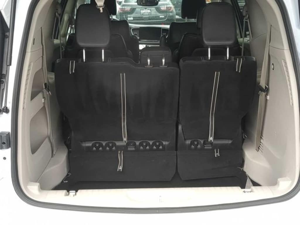 Used 2023 Chrysler Pacifica Touring L Minivan/Van