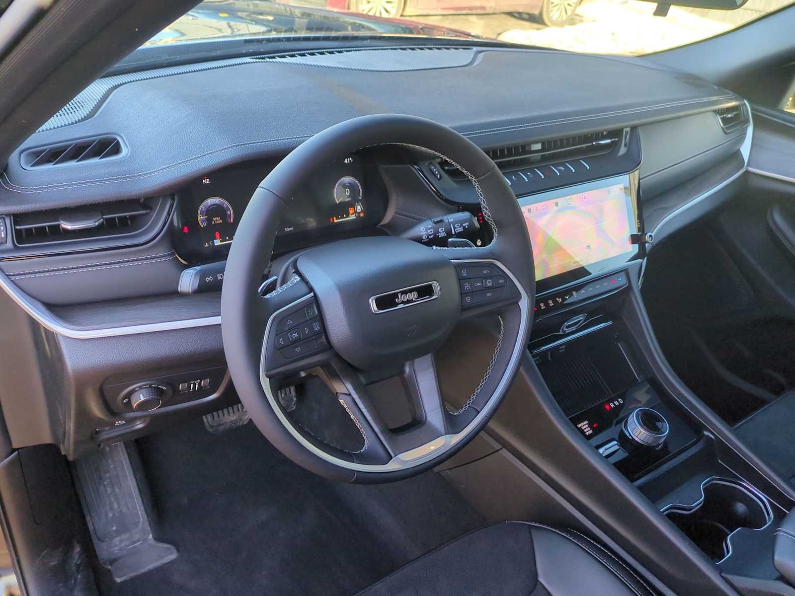 2026 Jeep Grand Cherokee Laredo - Photo 13