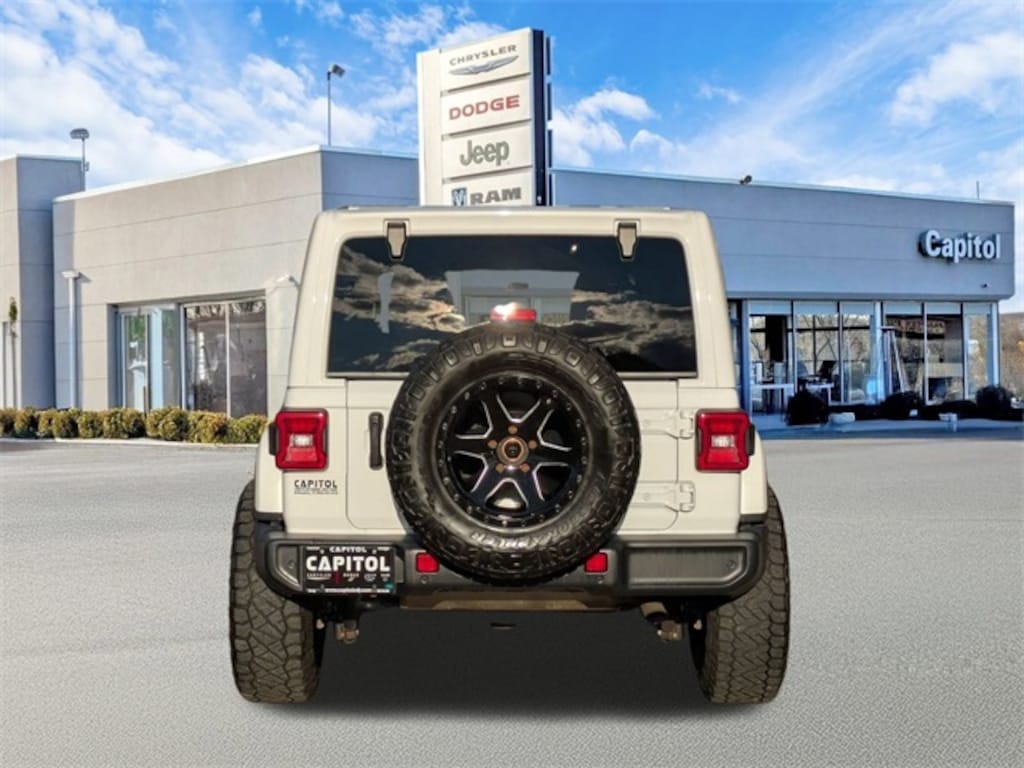Used 2021 Jeep Wrangler Unlimited Sahara SUV