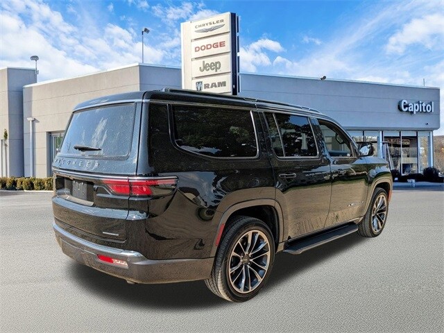 2022 Jeep Wagoneer Series II photo 2