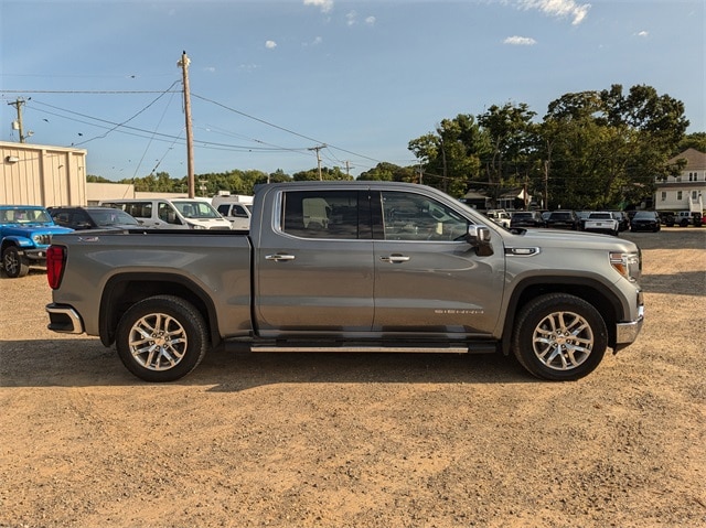 Used 2021 GMC Sierra 1500 SLT with VIN 3GTU9DET5MG252832 for sale in Willimantic, CT