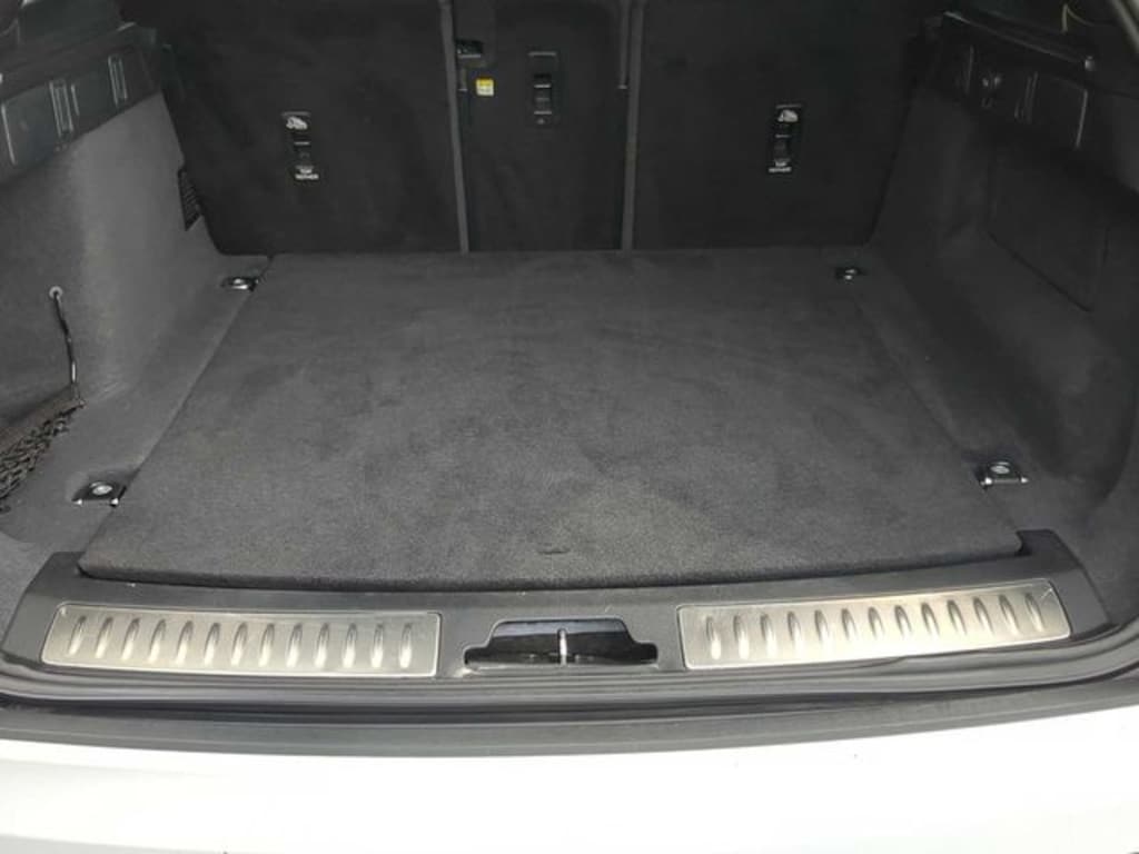 Used 2025 Land Rover Range Rover Velar Dynamic SE SUV