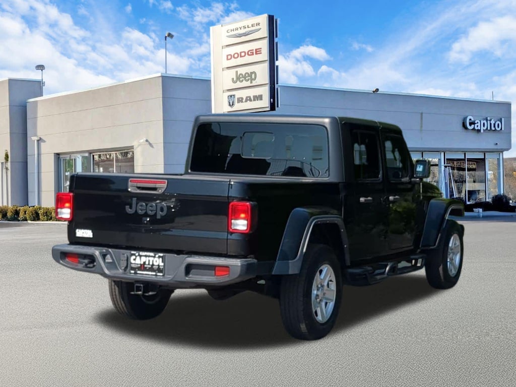 Used 2022 Jeep Gladiator Sport S 4x4 Truck