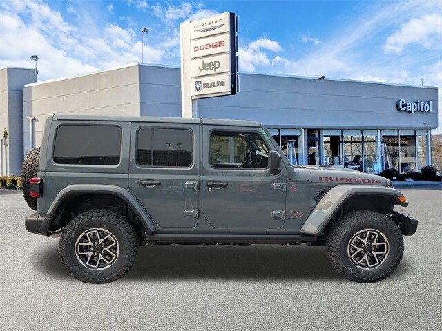 2025 Jeep Wrangler Rubicon photo 2