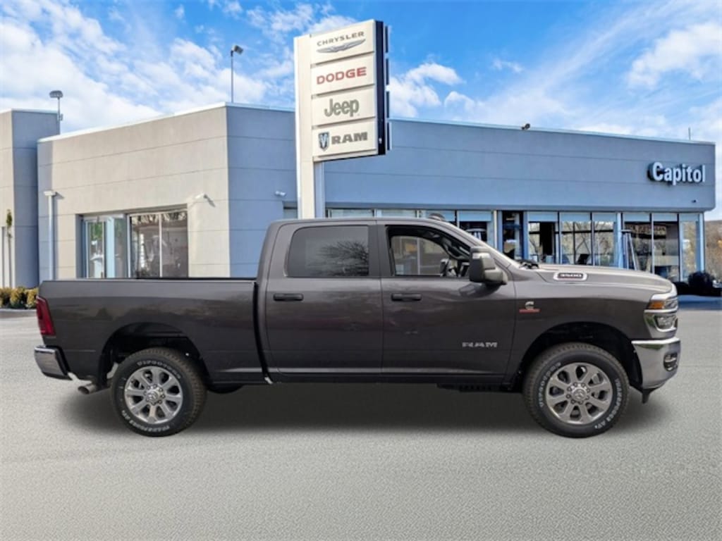 New 2026 Ram 3500 BIG HORN CREW CAB 4X4 6'4 BOX Pickup