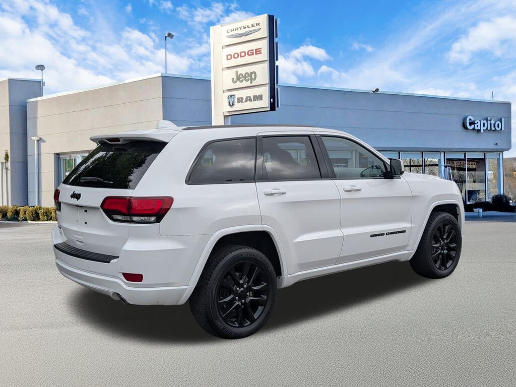 Used 2019 Jeep Grand Cherokee Altitude SUV