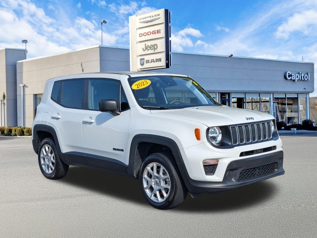 Used 2023 Jeep Renegade Latitude SUV
