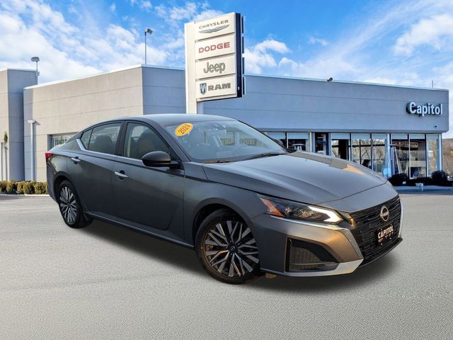 2024 Nissan Altima SV