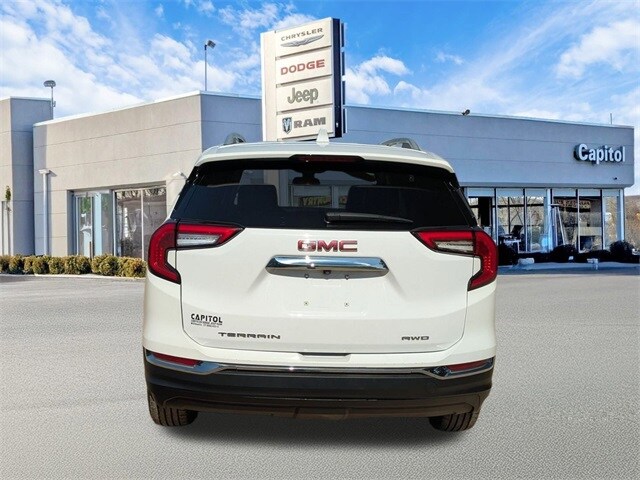 2024 Gmc Terrain SLT photo 4